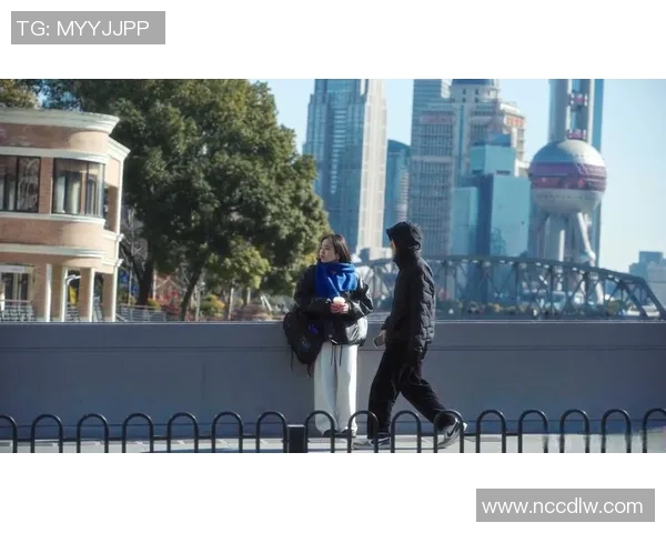 周芳专访：从街头到舞台的蜕变与坚持之路回顾