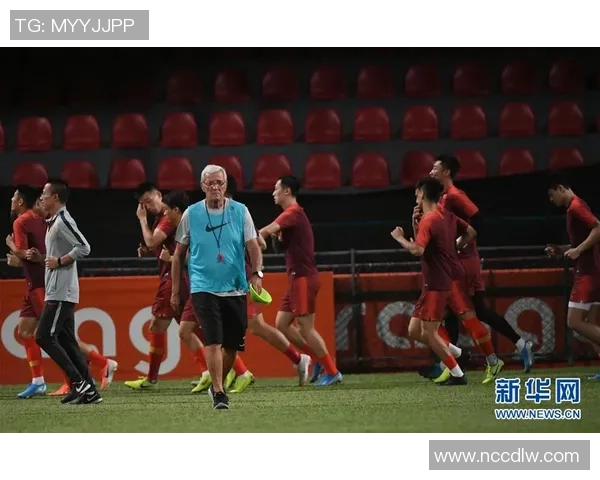 女子精英足球崛起背后的故事与挑战探索女性运动员的奋斗与荣耀