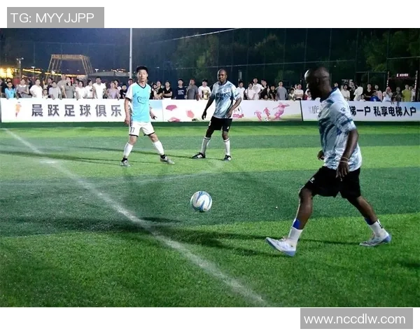 激情碰撞绿茵场足球友谊赛精彩回顾与精彩瞬间分享