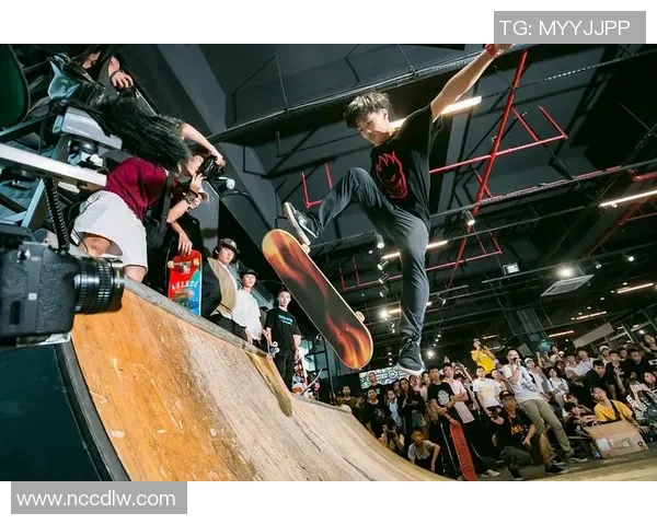 深圳滑板队战术解析：防守反击策略的深度剖析与应用