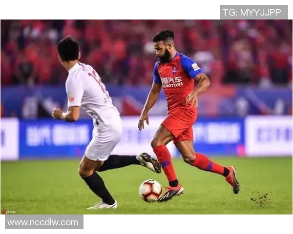 足球近视镜助力球员视野提升让你在赛场上如虎添翼